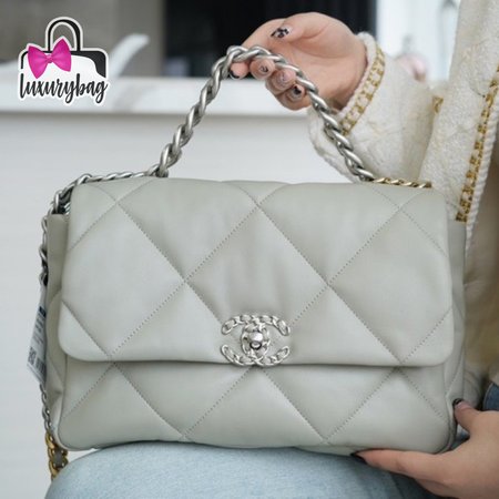 Chanel 19 Handbag AS1160