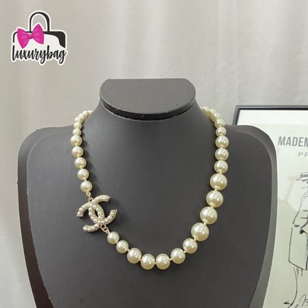 Chanel Glass Pearls CC Necklace Gold/Pearly White