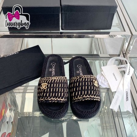 Chanel Crochet Mule Black/Gold 35-40